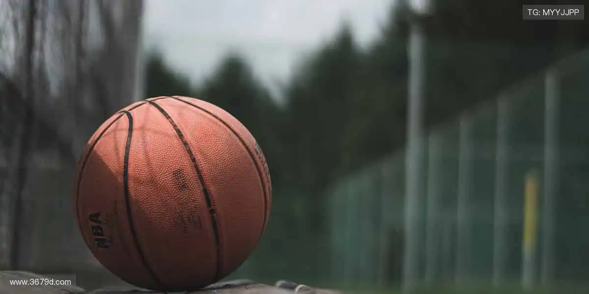 实时弹幕，边看边聊，做赛场最活跃的观众！💬🎉